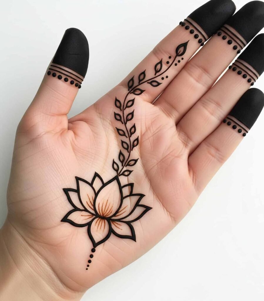 Bail mehndi for palm and fingers